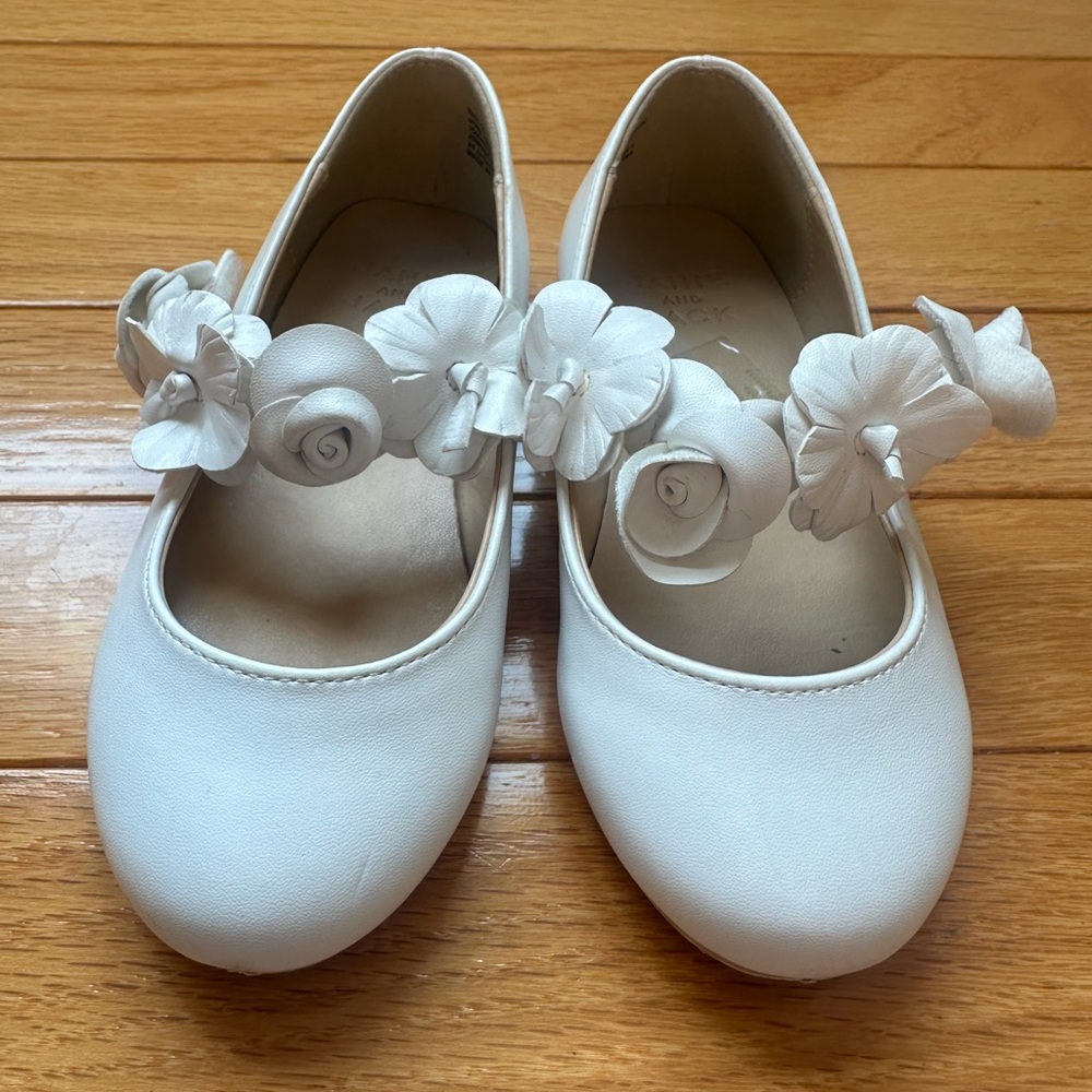 Janie and Jack White Kids Shoes with Floral Design